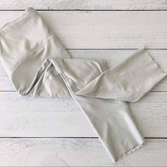 RBX light gray laser cut scallop hem crop leggings - Picture 1 of 5